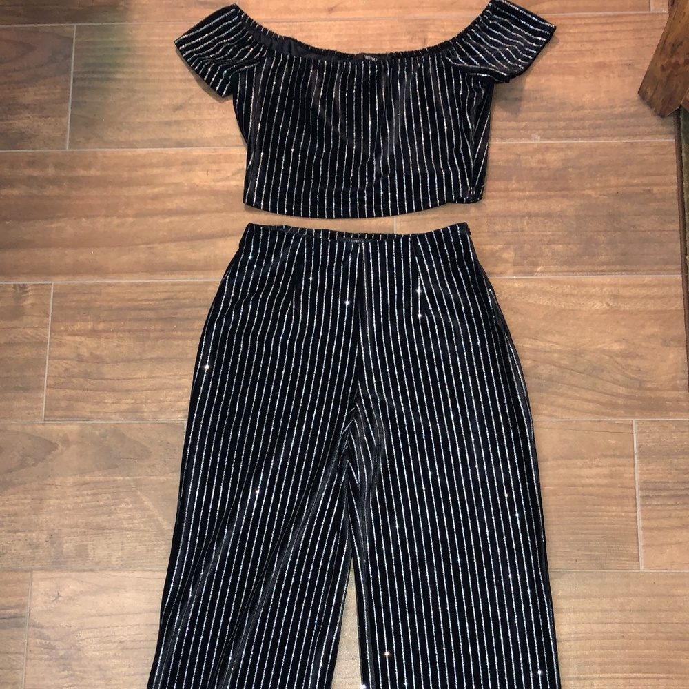 TOP FOR 2 PIECE OUTFIT